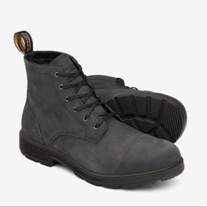 Lace-up Blundstone Boots